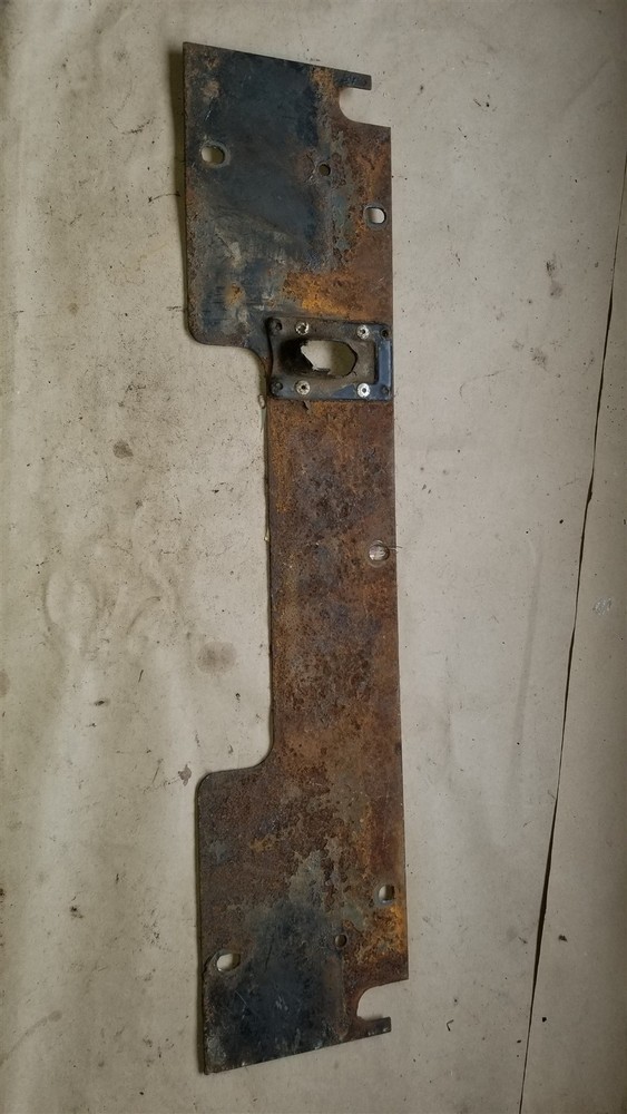 Bobcat 6700211 Lower front panel 853