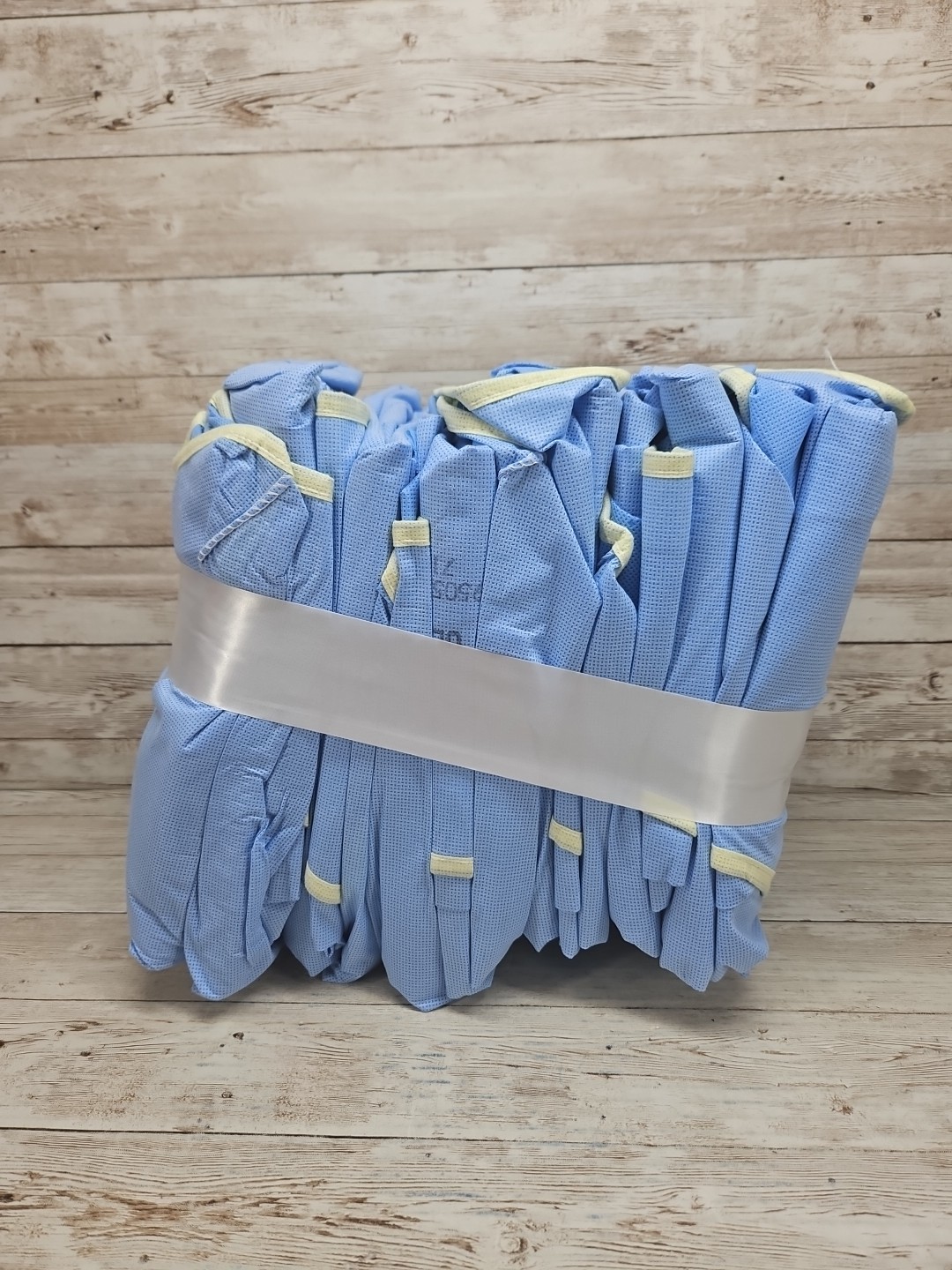 Halyard Surgical Gown Ultra With Polypropylene Fabric Size: LARGE *12-Pieces*