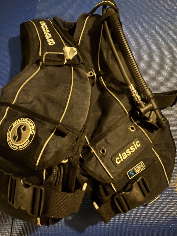 SCUBAPRO Classic BCD Scuba Weight-Integrated Buoyancy Compensator - Medium