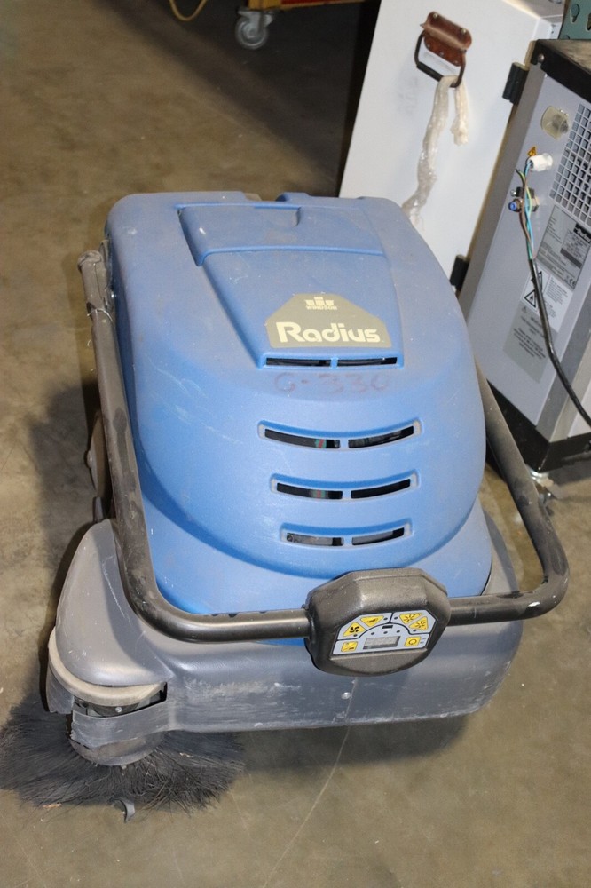 WINDSOR RADIUS Walk Behind Sweeper