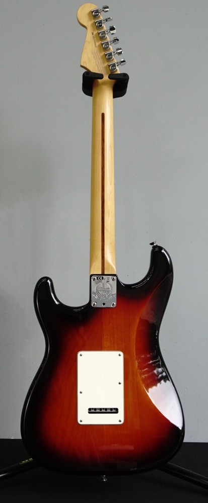 Fender USA Stratocaster 2014 3 Colour Sunburst Electic Guitar W/ Case