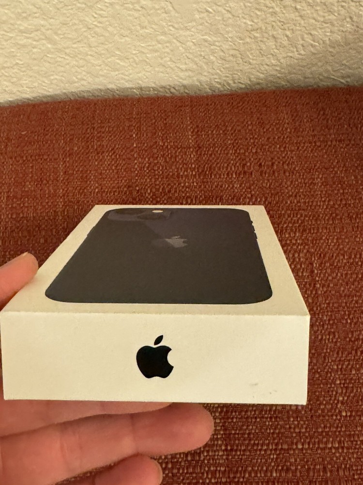 iPhone 13 Midnight 128 GB EMPTY BOX ONLY