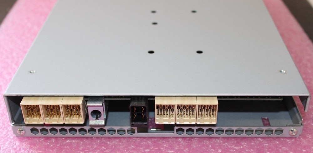 NetApp 111-00485+C0 IOM3 Controller Module For NAJ-0801 Disk Array 94214-10