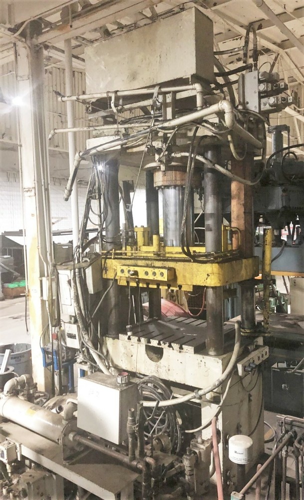 220 / 200 Ton Rodgers Press • Compression Molding Machine • 24" Stroke
