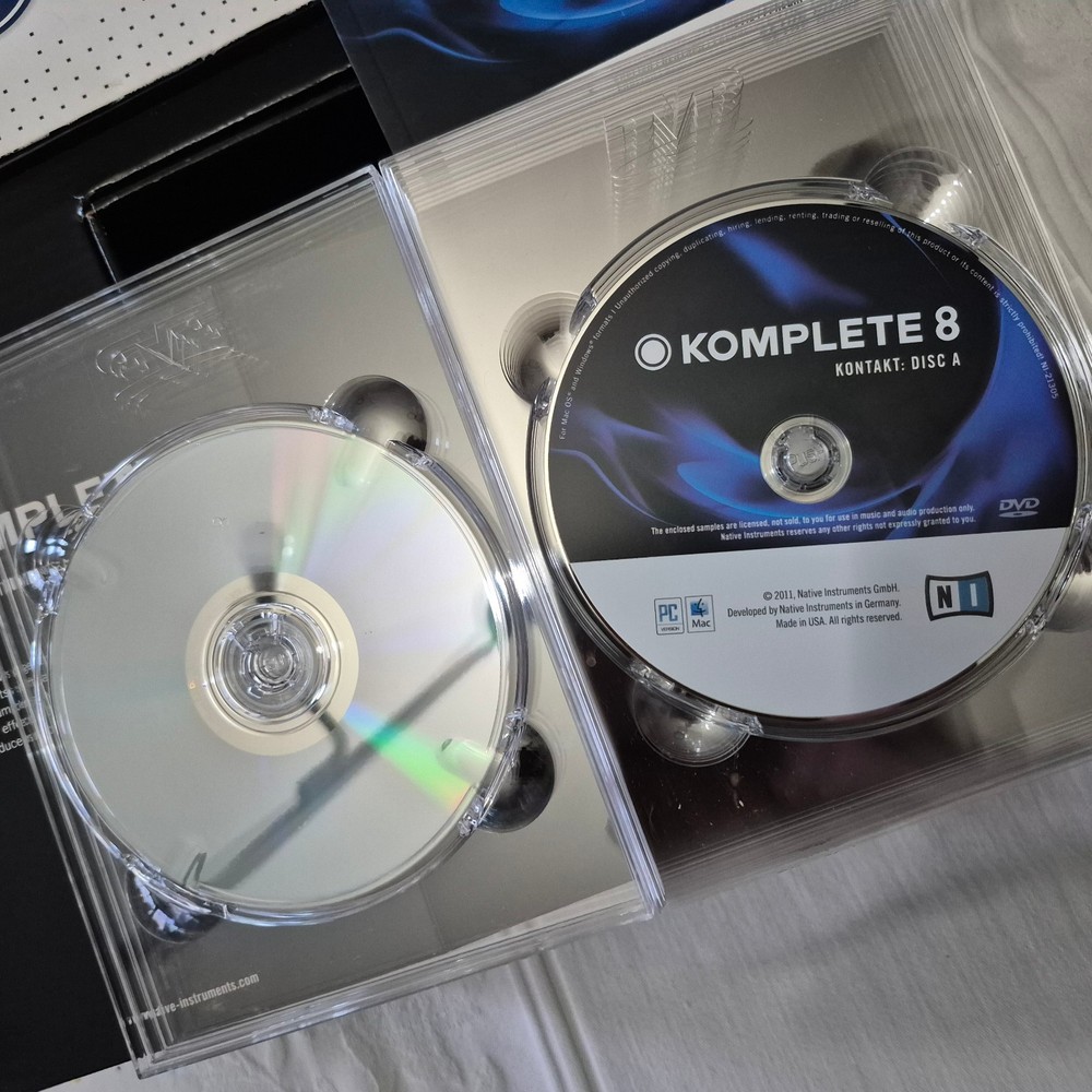 The Komplete 8 Instruments & Effects Collection Discs 27 INSTRUMENTS 110 GB