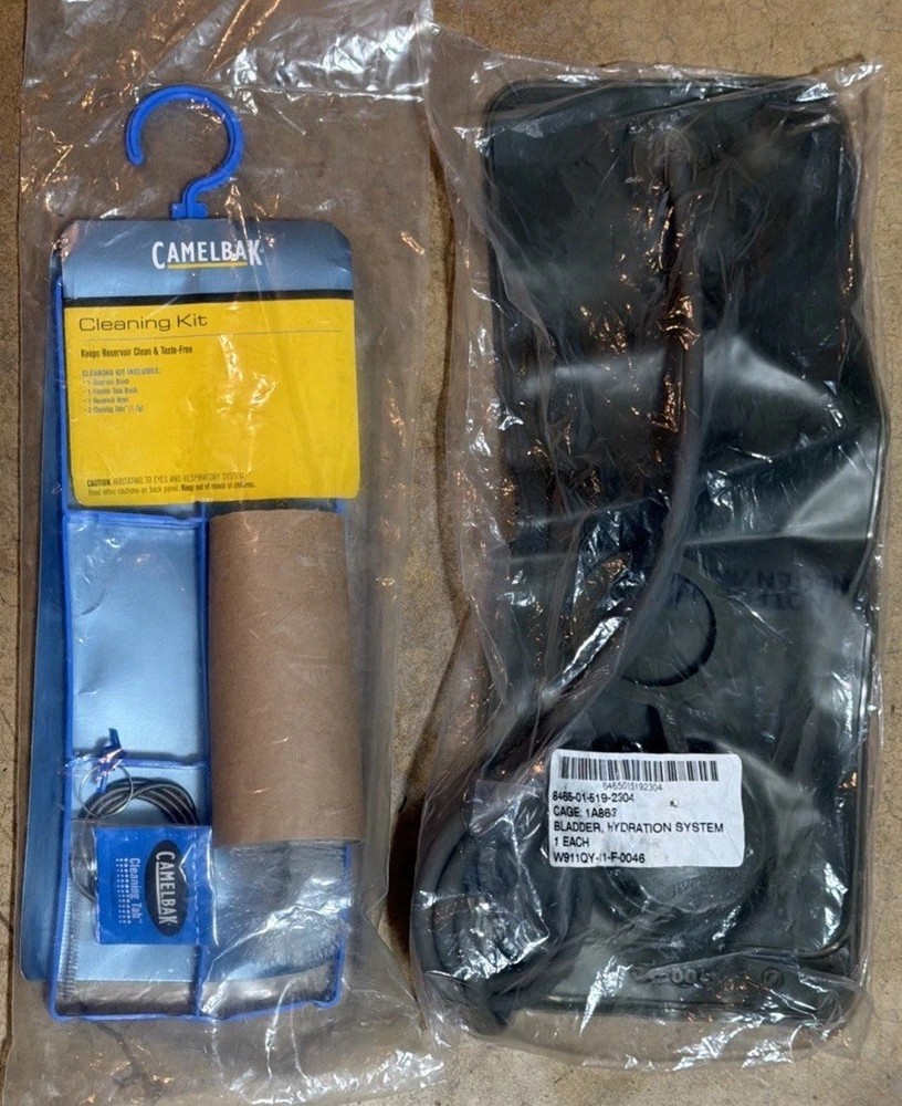 CamelBak Hydramax 100oz. Hydration System Bladder & Camelbak Cleaning Kit. New