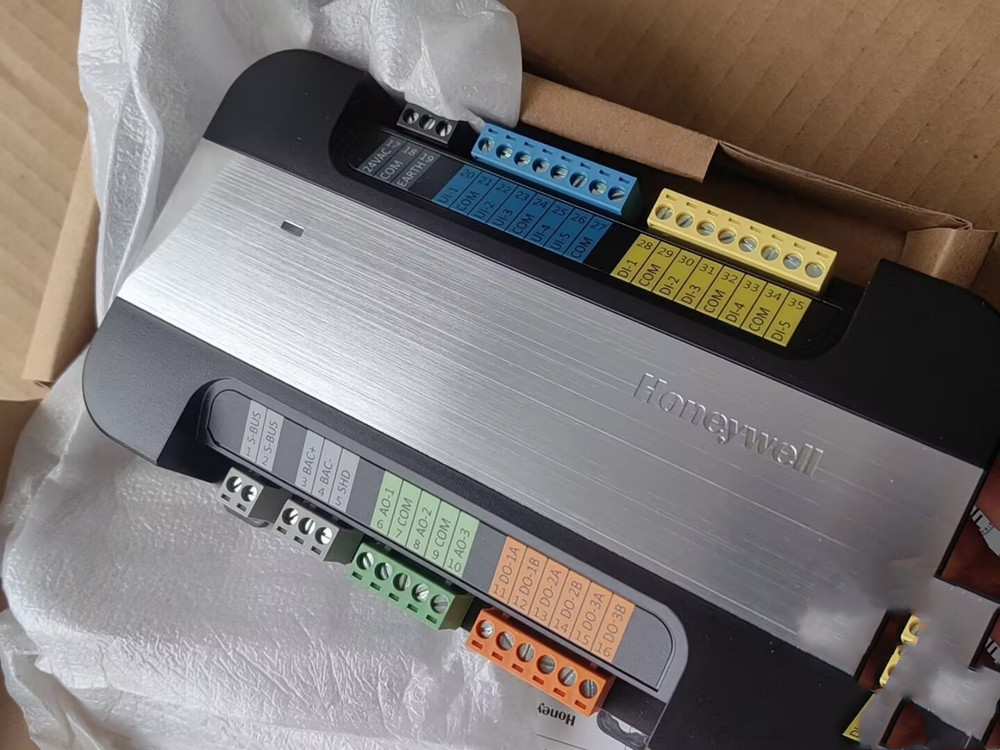 1PC New Honeywell UC5533-SC1 Controller Module via FedEx or DHL