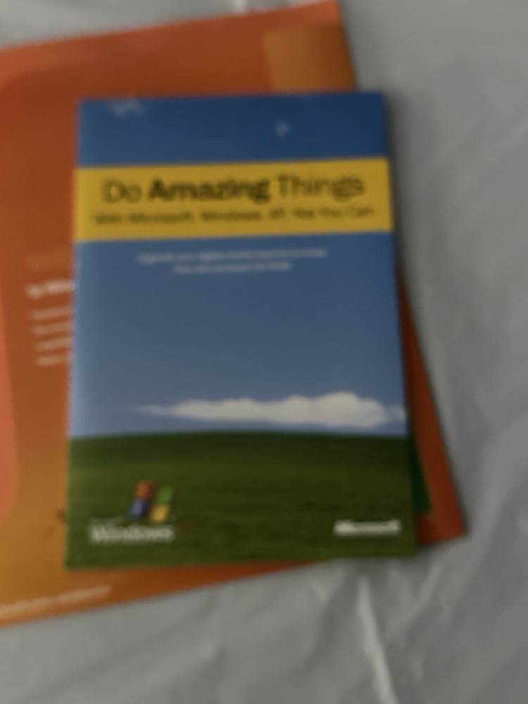 Microsoft Windows XP Home Edition - Full Version with Service Pack 2 CD-ROM