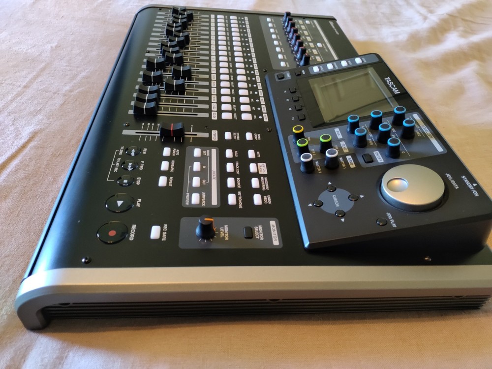 TASCAM DP-24SD Digital Recorder - Excellent condition