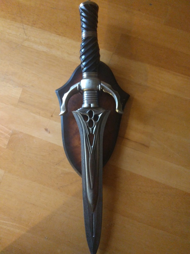 Collectible Display Knife