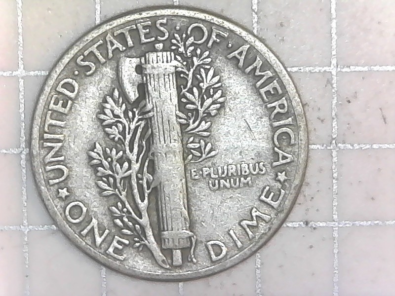 1945 Mercury Dime circulated 90% Silver, great condition!