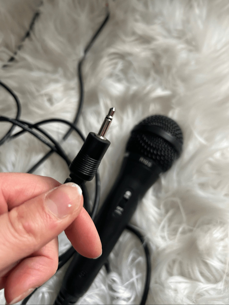 Samson R10S Dynamic Cable Microphone Multimedia Karaoke