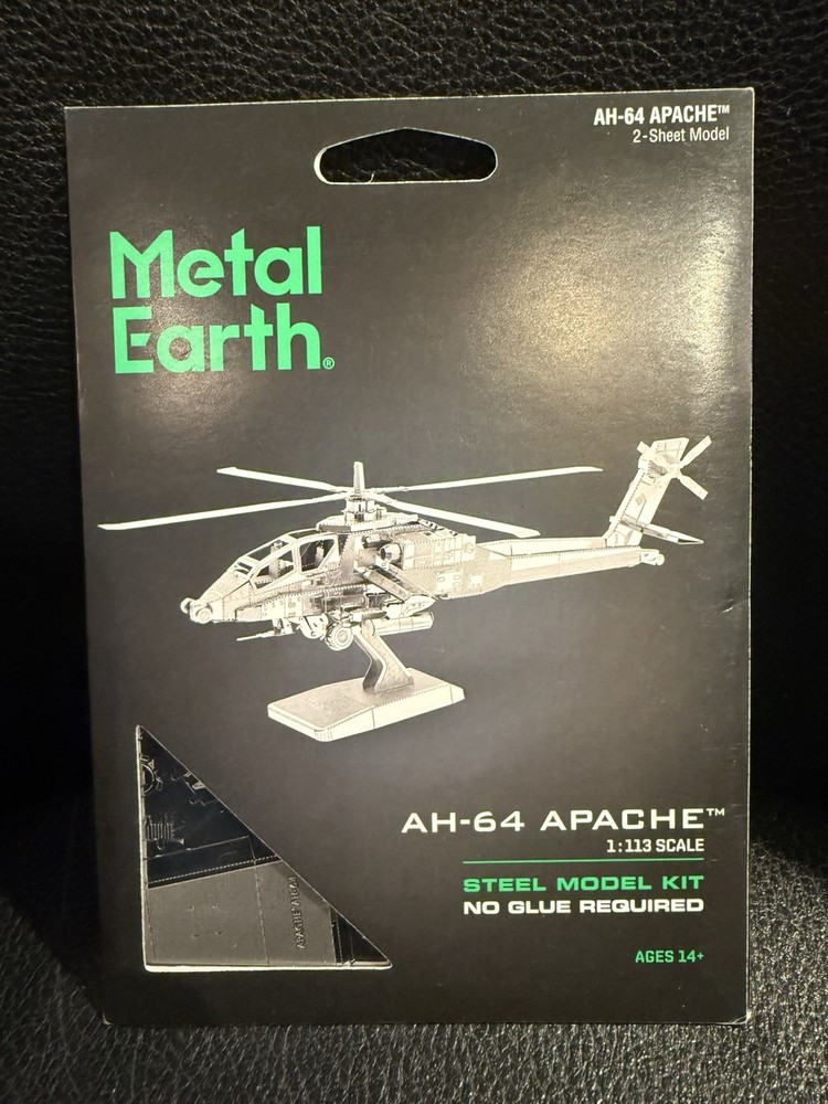 Fascinations  Metal Earth: AH-64 Apache model kit