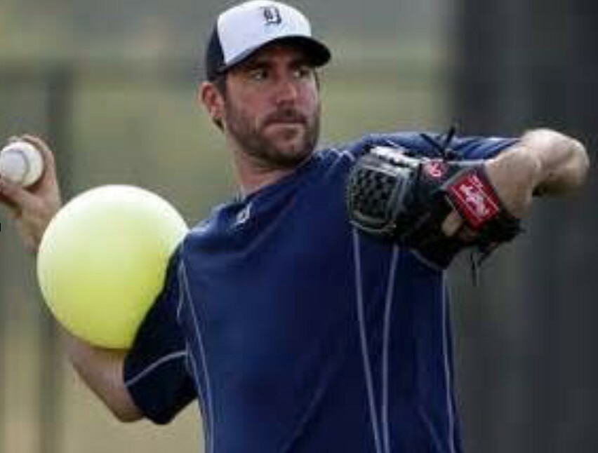 2 TAP Connection Balls to Improve Pitching