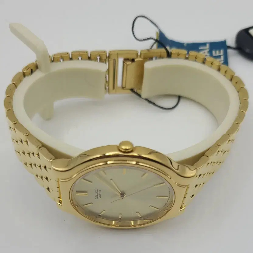 NOS Seiko Quartz Dress Watch Gold SFW400 Champagne Dial