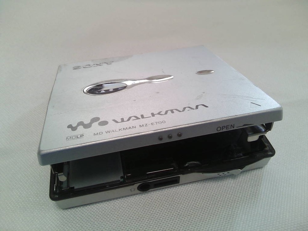 SONY MD Walkman MZ E700 Main unit only Junk