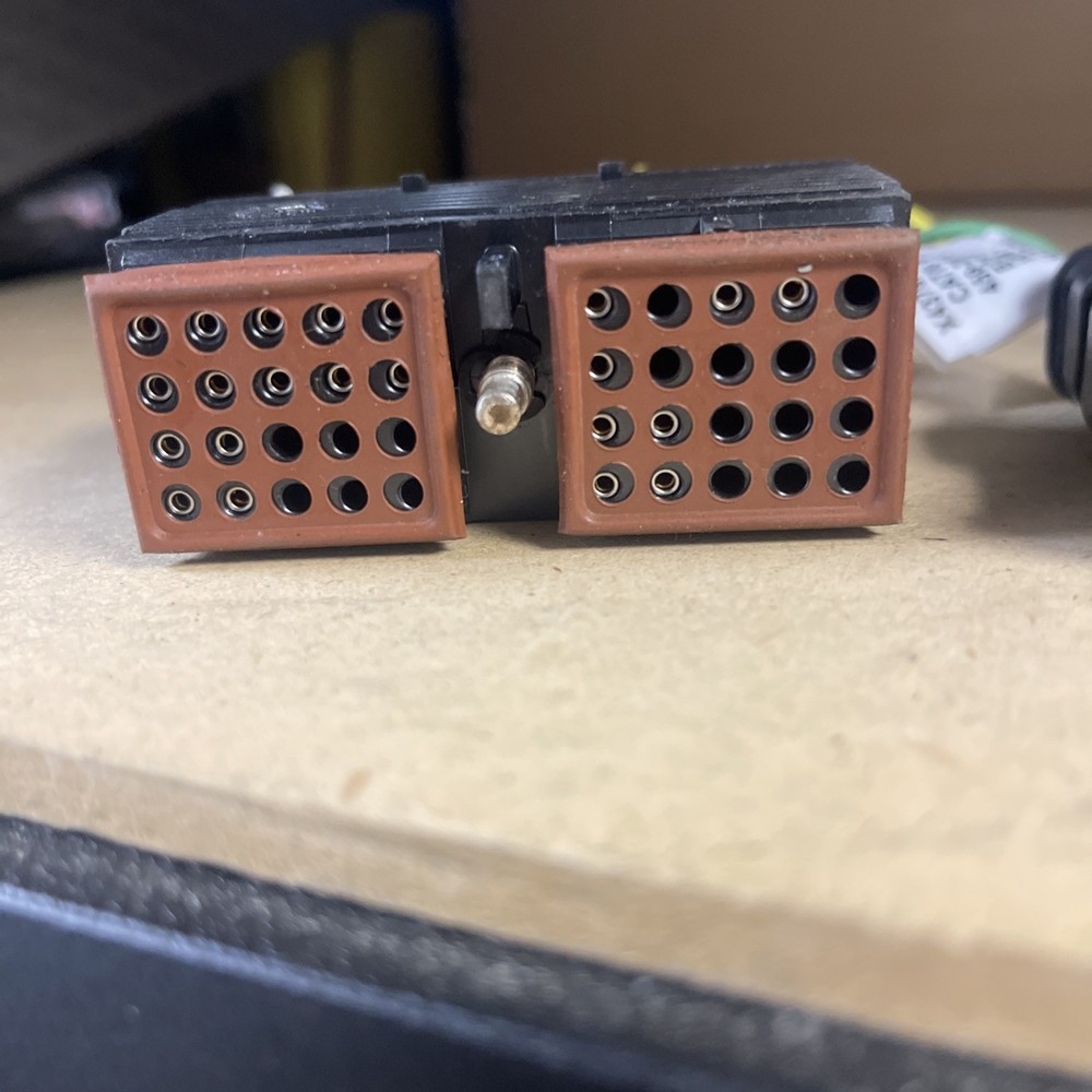 CATERPILLAR 459-2810 Console Harness Plug