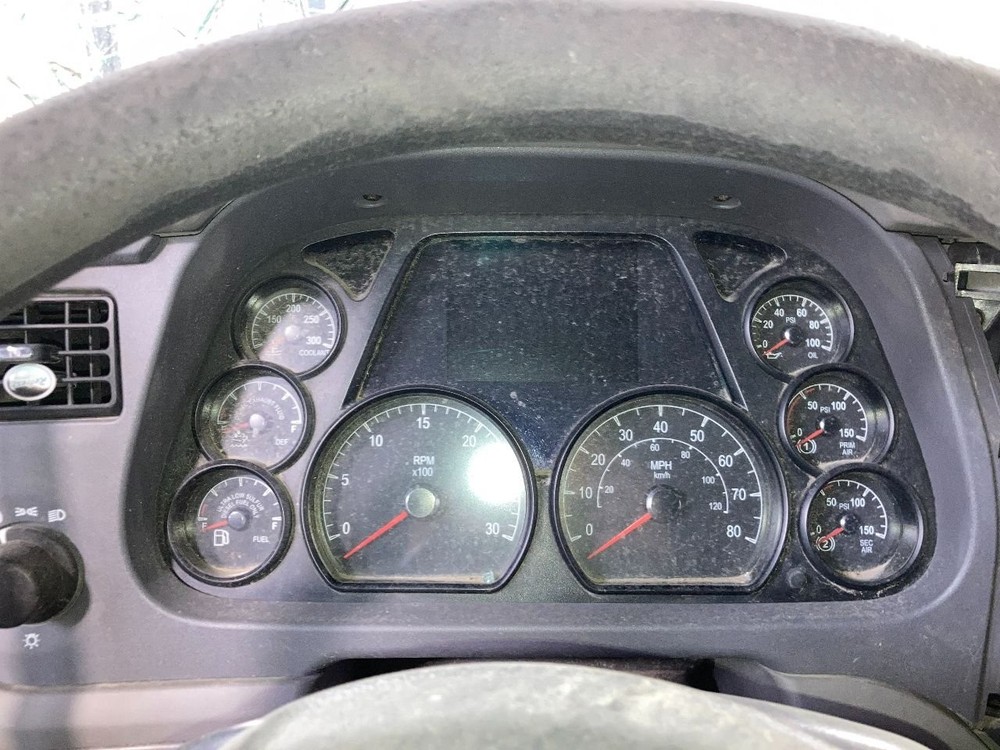 2013-2018 Peterbilt 579 Speedometer Instrument Cluster - Used
