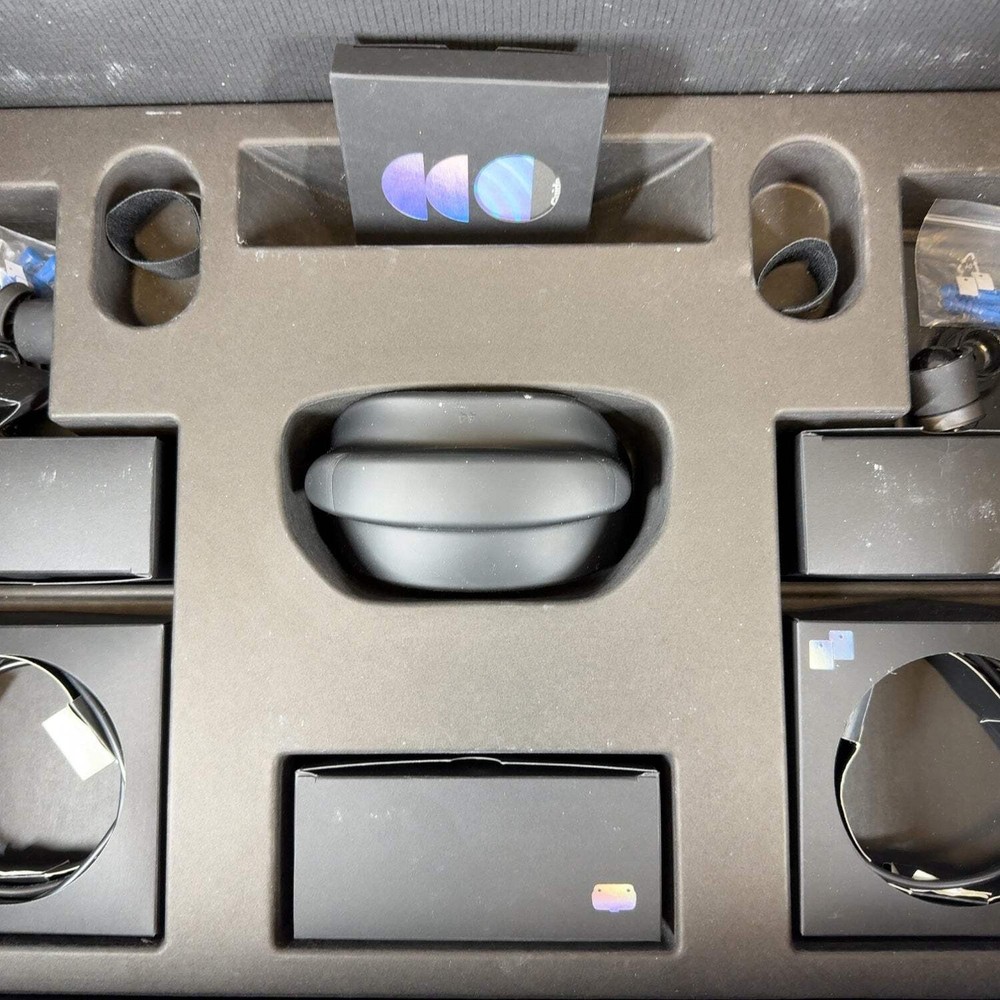 Valve Index VR Kit PC VR Headset V003683-20