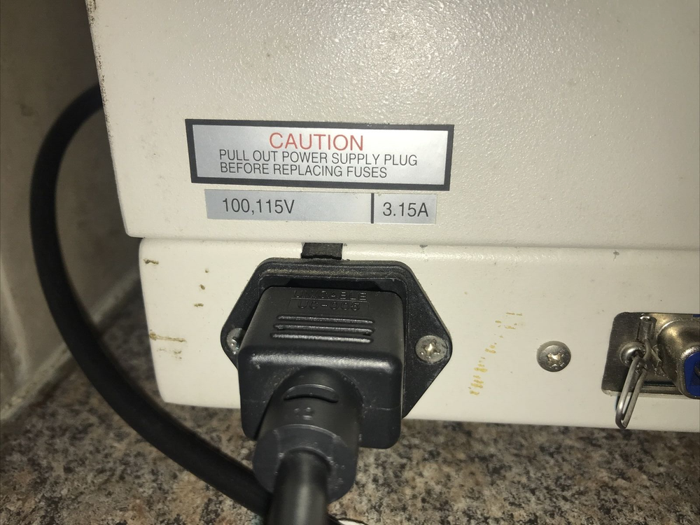 Hitachi U-2010 Spectrophotometer