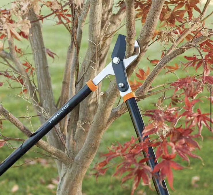 FISKARS 28" POWERLEVER BYPASS LOPPER (NEW)
