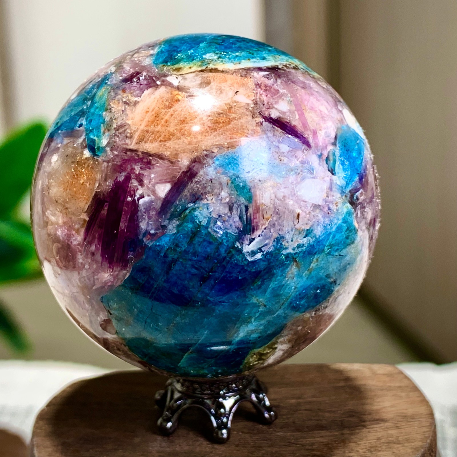 132G Natural Blue Aptite +Sun Stone purple lepidolite Sphere mineral sample