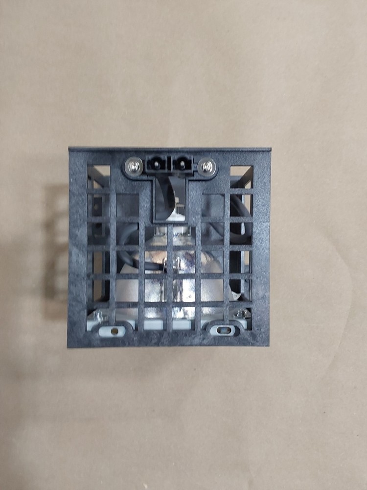 Toshiba DDSX-LP-120 projector lamp module. 