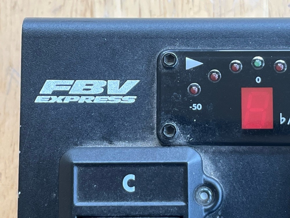 Line 6 FBV Express MKII Foot Controller Pedal Board w/ Wah Volume Untested