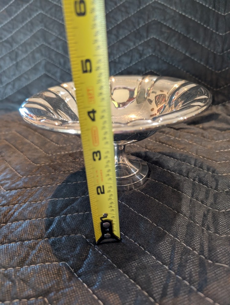 Vintage Oneida Silverplated Candy/Nut Dish