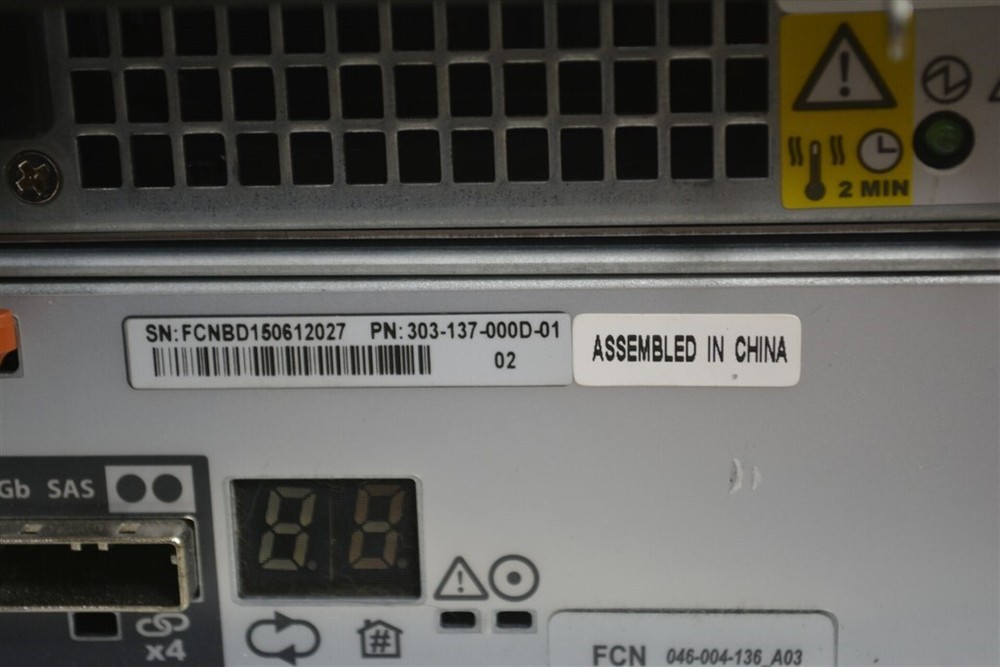 EMC EAE 100-542-104-01 12 Bay Hard Disk Array SEE NOTES