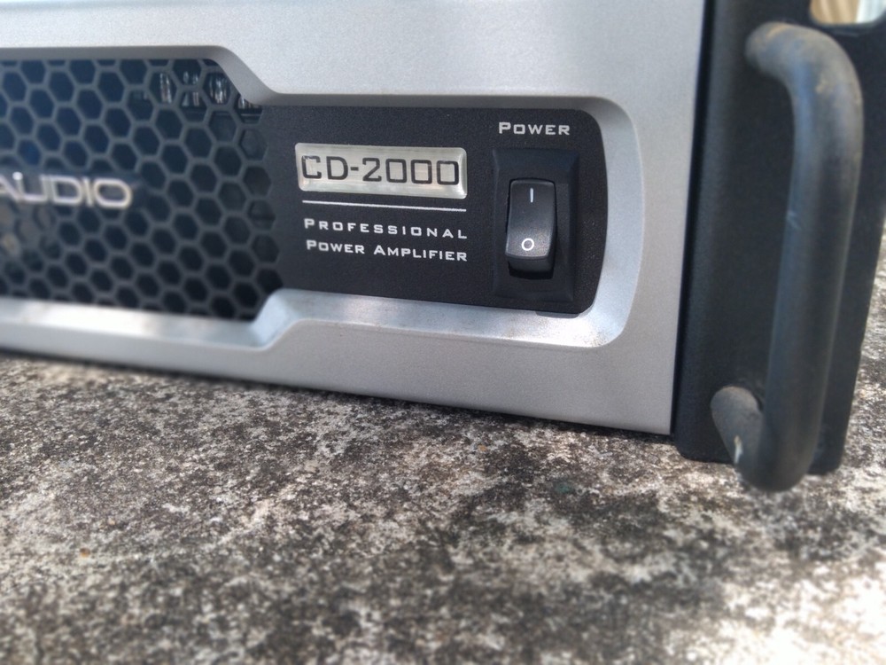 Crest Audio CD 2000 Professional Power Amplifier (2000 Watts)
