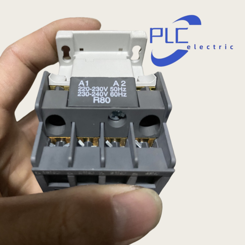 1PCS NEW AX18-30-10-81 24V Three-pole Interlocking AC Contactor Fast Delivery