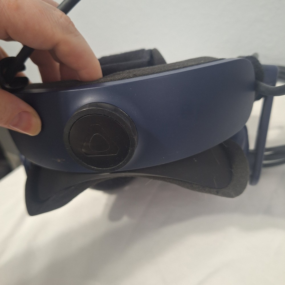 HTC VIVE Pro 2 Headset Only