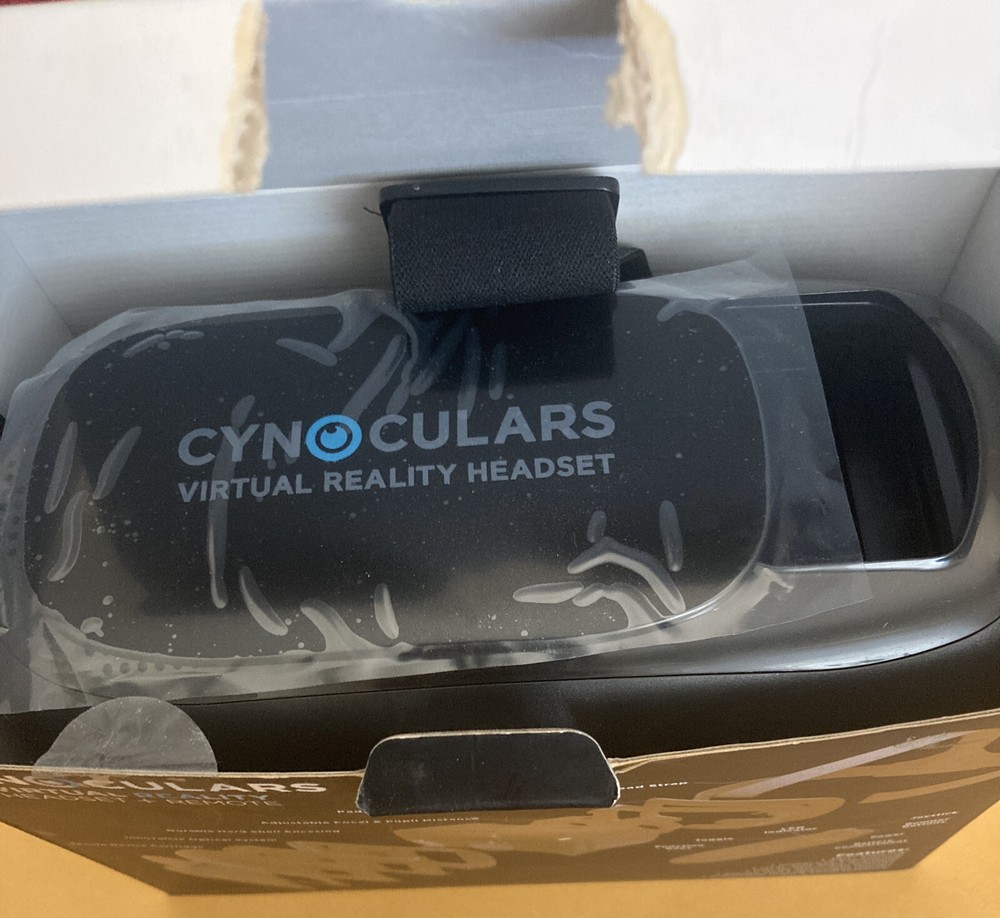 CYNOCULARS Virtual Reality Headset & Remote - As Seen On TV