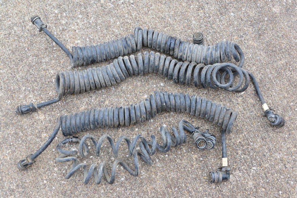 Paving machine control coil cords.  For Pendant control or sonic device?