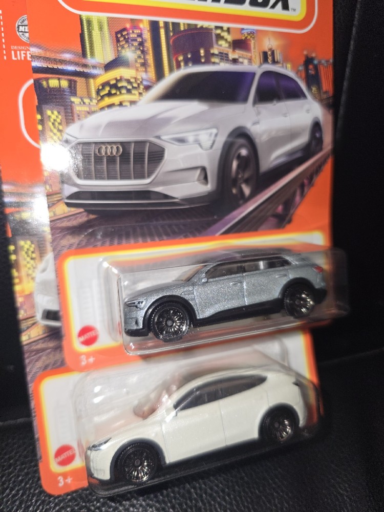 Matchbox 2024 Audi E-Tron & Tesla Model Y