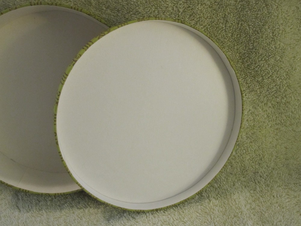 Harry & David Empty 6 1/4" Rnd. Cardboard Storage Box