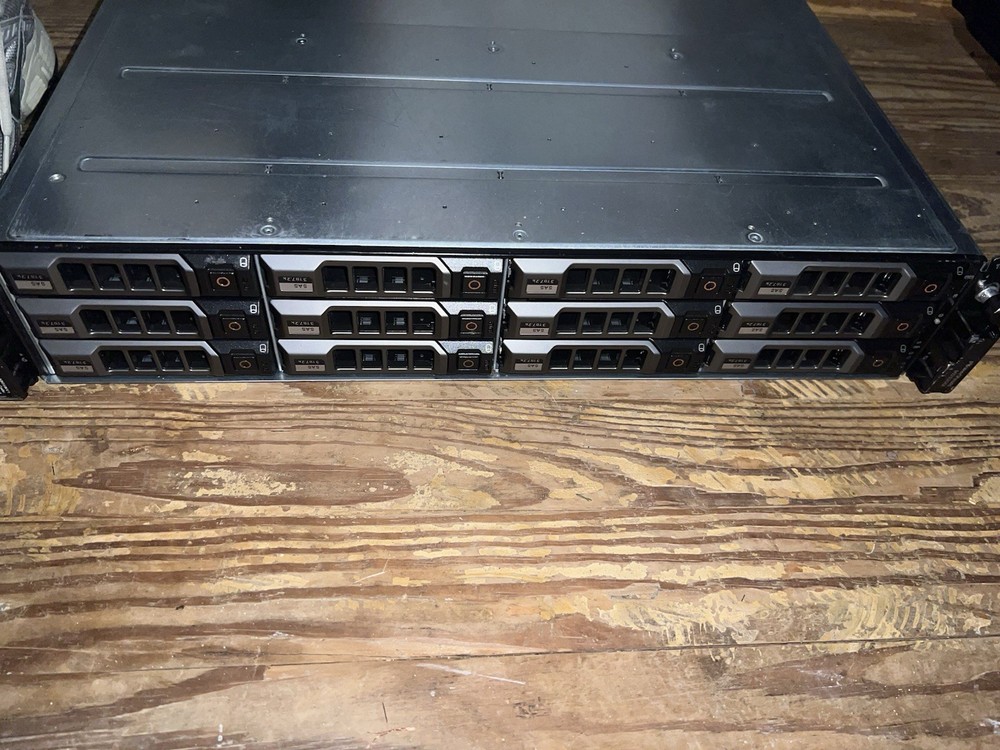 DELL E03J POWERVAULT MD1200 STORAGE ARRAY SERVER 11*3TB HDD'S