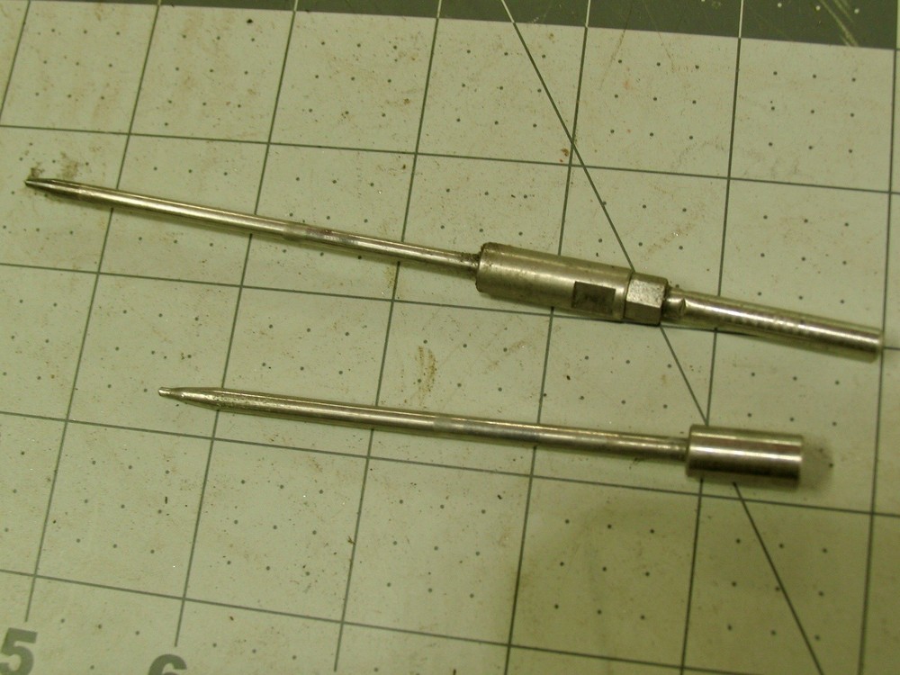 DEVILBISS Spray Gun with extra parts shown