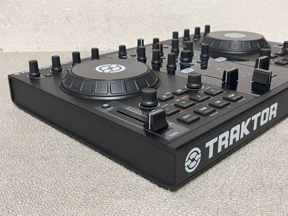 Native Instruments Traktor Kontrol S2 MK1 DJ Controller 2-Channel with Adaptor