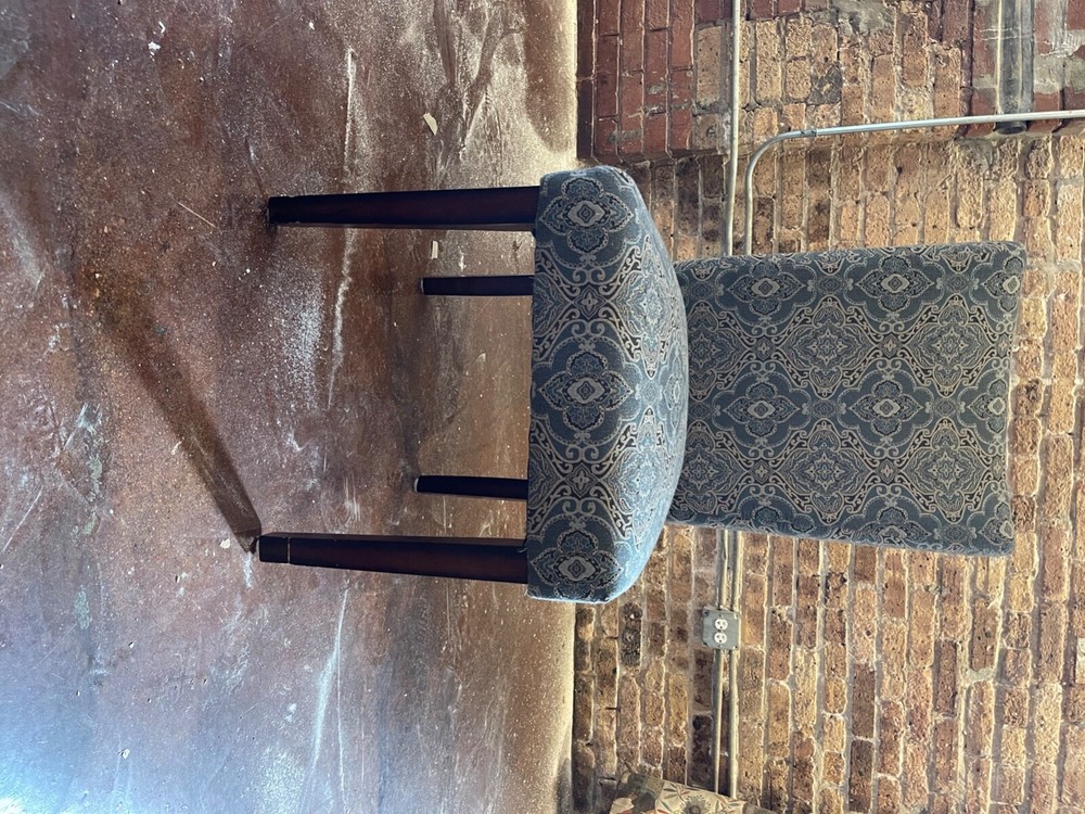 Excellent condition! restaurant chairs