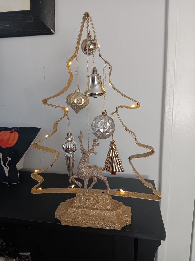 KRINGLE EXPRESS XMAS TREE