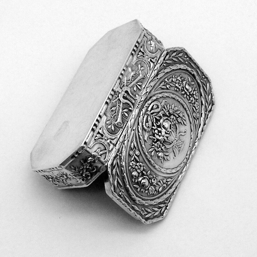 Ornate Octagonal Pill Box Continental 800 Silver