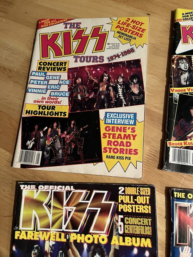 LOT OF 4 Kiss Vintage Guitarist Tours, 2 Farwell magazines Posters Rock Metal