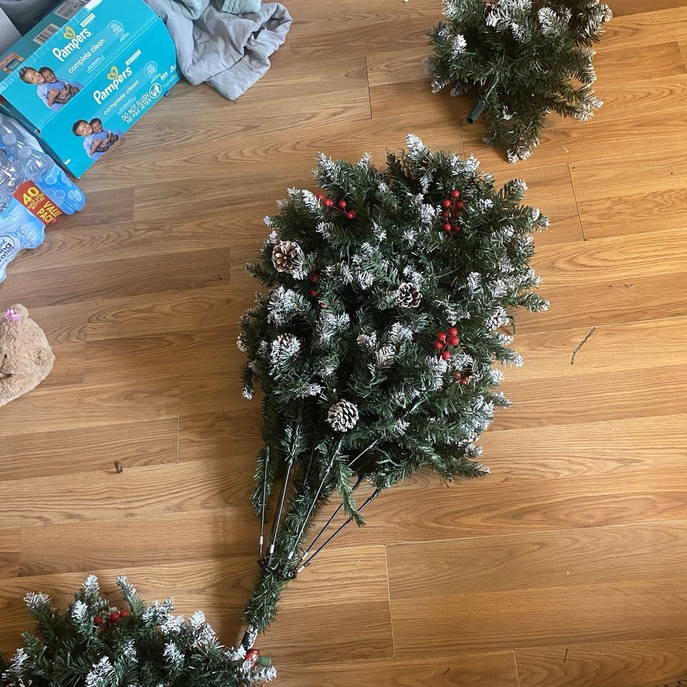 LED Christmas Tree-Built In Lights