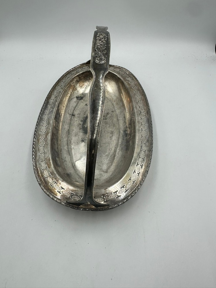 Reed & Barton Silverplate Handled Serving Dish 05778 Oval Candy Nut Server