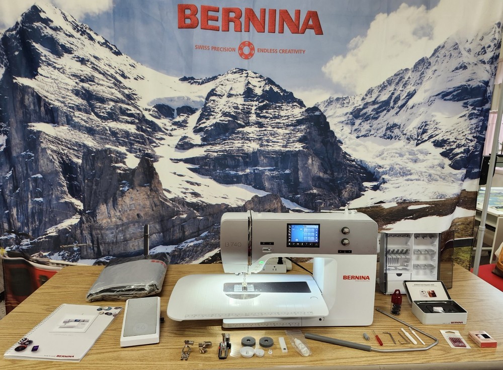 Bernina 740 Sewing Machine!  Professionally Serviced!