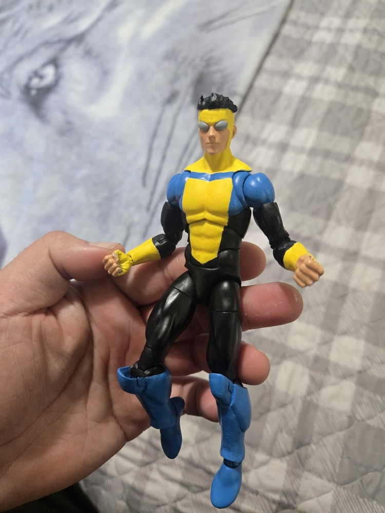Custom Invincible Classic Suit 1/12 6" Action Figure V.2