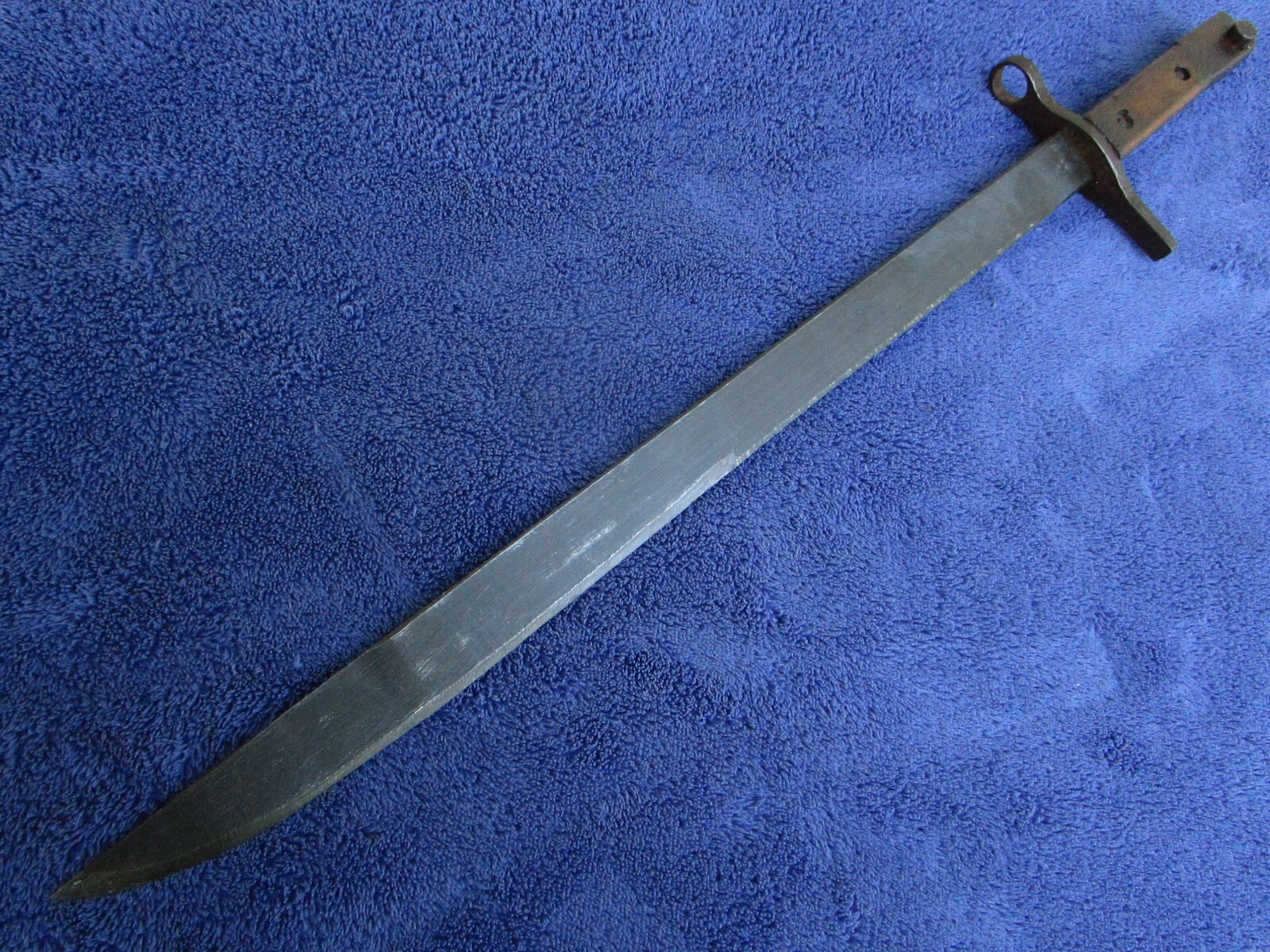 ORIGINAL LATE WW2 JAPANESE TYPE 30 ARISAKA BAYONET AND SCABBARD MAKER JINSEN