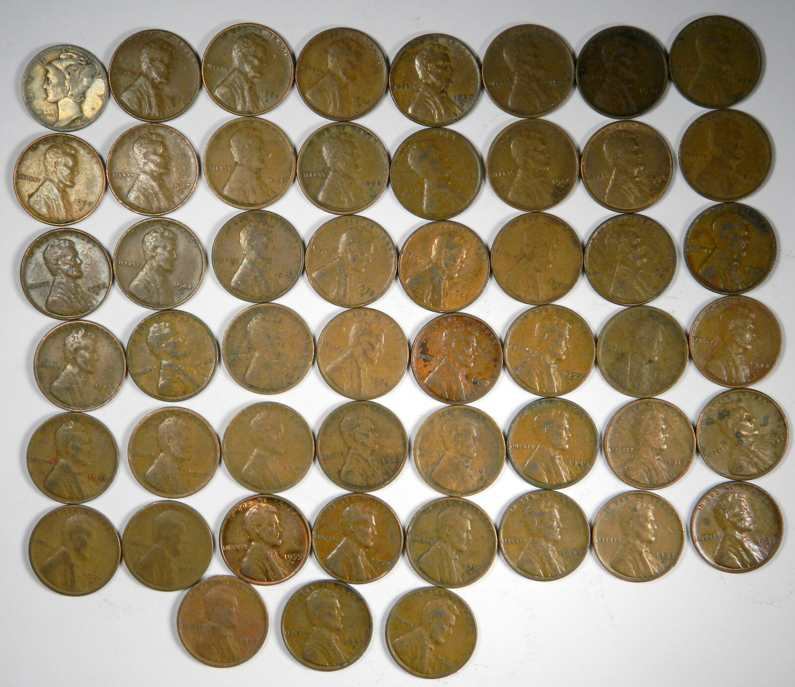 Old US Silver Dime On One End ~ Wheat Penny Lincoln Cent Roll ~ Estate Coins